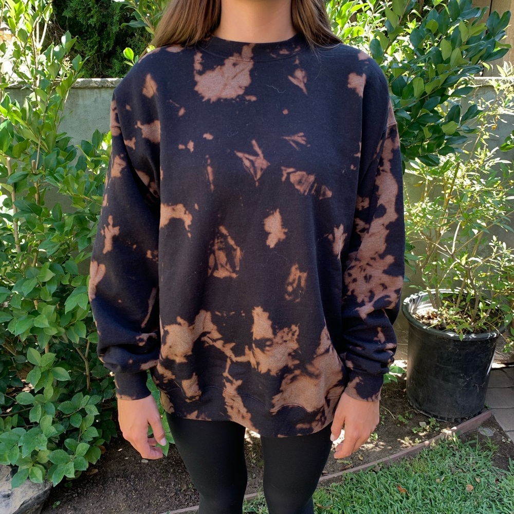 Acid washed oversized sweatshirt